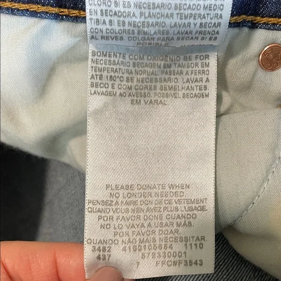 Levi's Junior’s Dark Blue Boyfriend Jeans - Picture 8 of 10